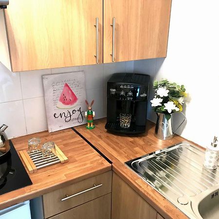 Modern Boutique Studio Apartment Борнмут Экстерьер фото