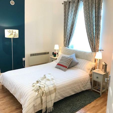 Modern Boutique Studio Apartment Борнмут Экстерьер фото